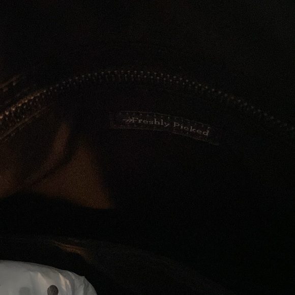 Freshly Picked Onyx Minimal Backpack - Picture 10 of 11